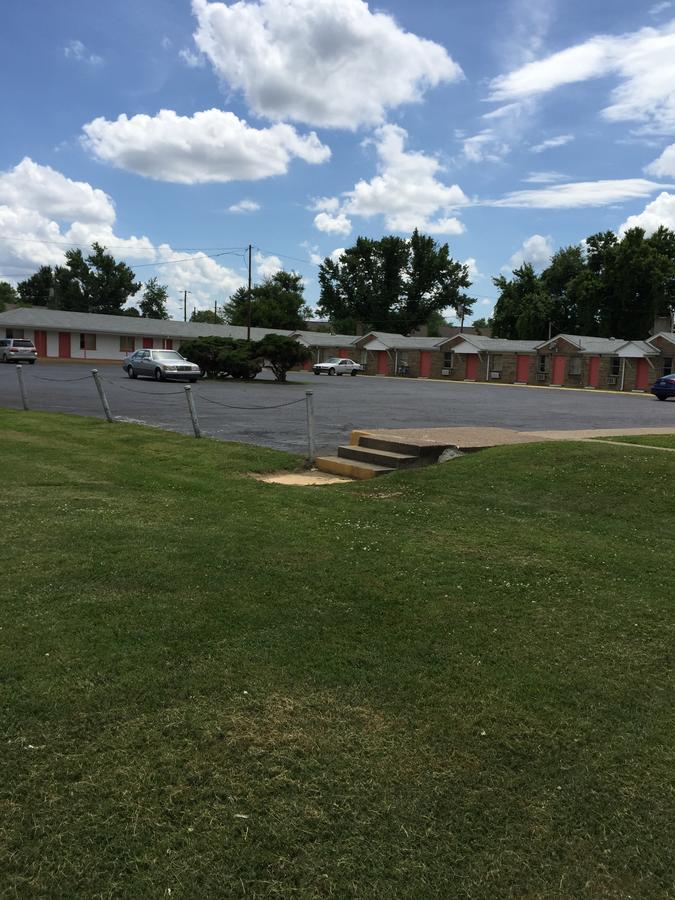 Bel Air Motel Clarksville Exterior photo